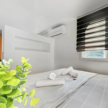 Avec Balcon Et Parking Privé *