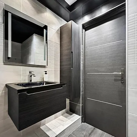 Apartament Avec Balcon Et Parking Prive *