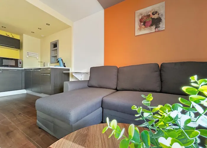 Appartement Avec Balcon Et Parking Privé