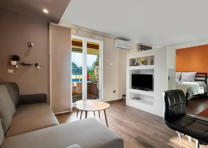 Appartement Avec Balcon Et Parking Privé