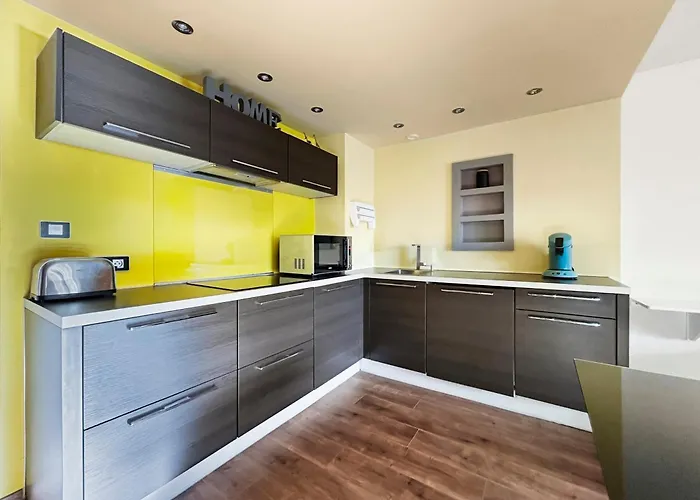 Appartement Avec Balcon Et Parking Privé