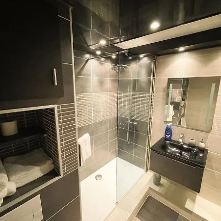 Avec Balcon Et Parking Prive Apartmán Launaguet