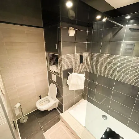 Avec Balcon Et Parking Prive Launaguet