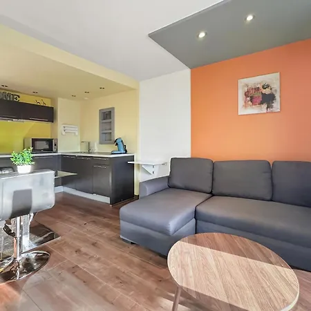 Apartment Avec Balcon Et Parking Prive Launaguet